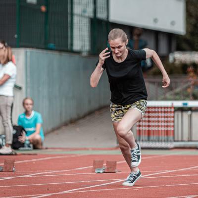 kilka chwil po starcie Patrycji w biegu na 100m